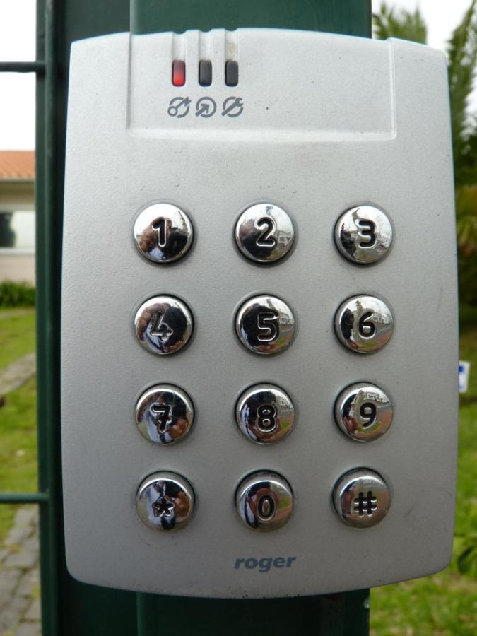 Azores Holidays House -B&B - Suites - Self Check-In Keyboard Ponta Delgada Esterno foto